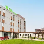 Ibis Styles Nord Valmy 4* Dijon