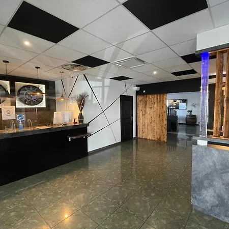 Ibis Styles Nord Valmy Hotel 4*