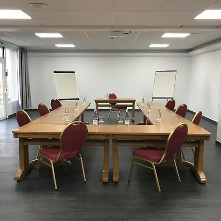 Hotel Ibis Styles Nord Valmy 4*