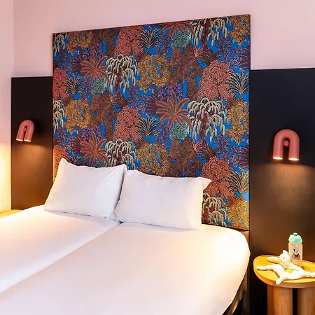 Ibis Styles Nord Valmy Szálloda 4*