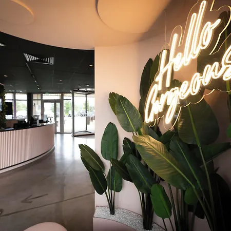 Ibis Styles Nord Valmy Hotel