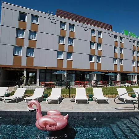 Ibis Styles Nord Valmy Hotell 4*