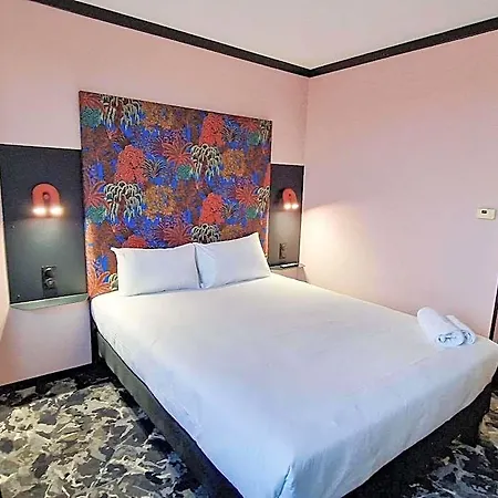 Ibis Styles Nord Valmy 4* דיז'ון