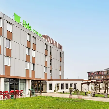 Hotel Ibis Styles Nord Valmy 4*