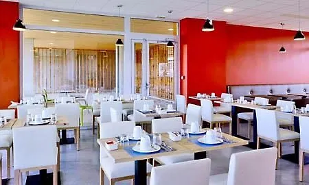 Ibis Styles Nord Valmy Hotell