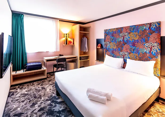 Ibis Styles Nord Valmy 4* דיז'ון